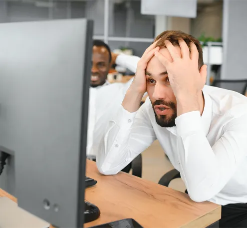 Personas Preocupadas Al Ver Que la IA les hizo un sitio web deficiente